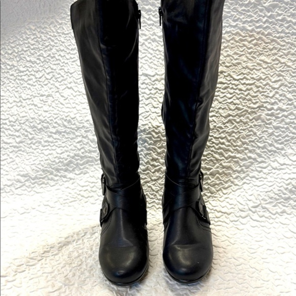 Avenue Black Carson Black Boots size 9